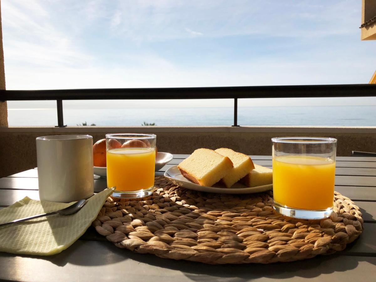Lovely Seaside Apartment In Front Of Calafell Beach And Cunit Beach Segur de Calafell Kültér fotó