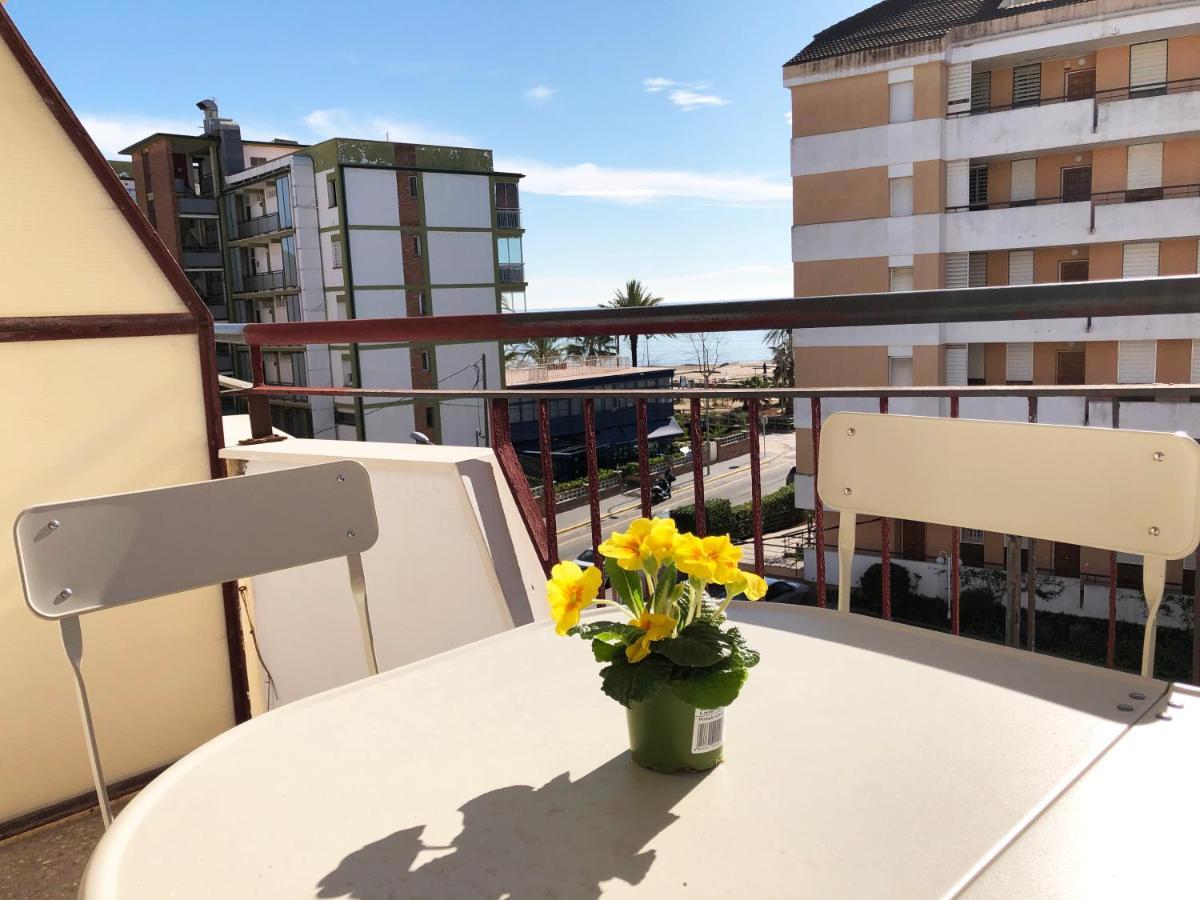 Lovely Seaside Apartment In Front Of Calafell Beach And Cunit Beach Segur de Calafell Kültér fotó